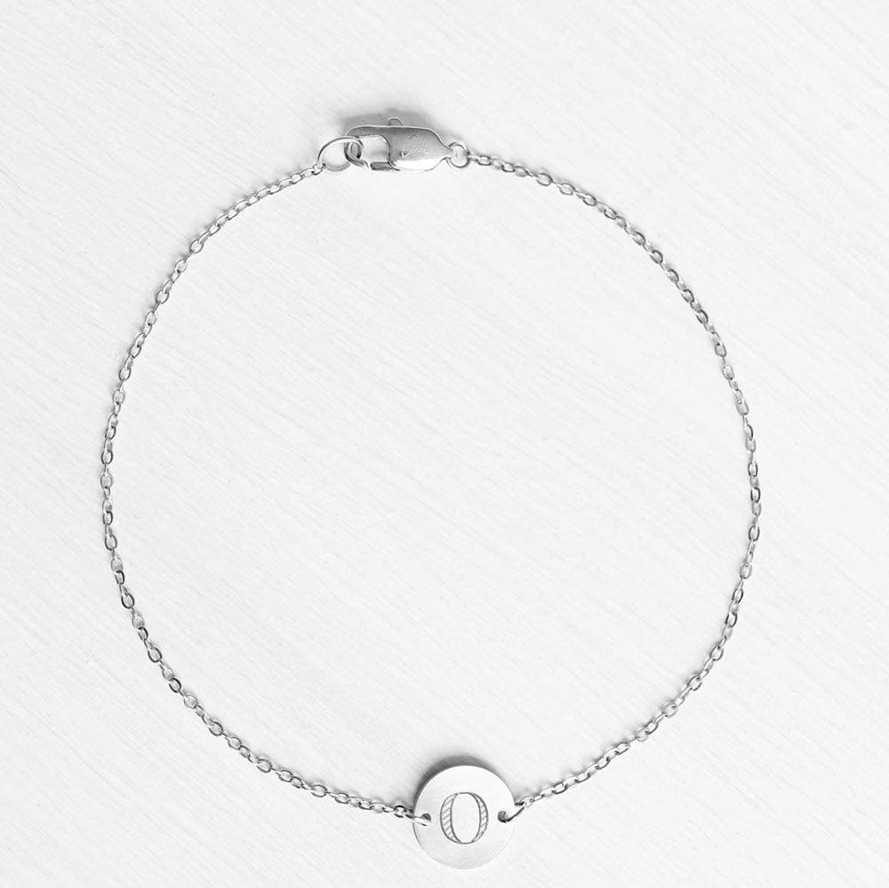 Modeschmuck-armband-gravur-damen-edelstahl schmuck-schmuck-design-Buchstaben-O-hochwertiger-modeschmuck-online-shop-schmuck-reinigen-schmuck-der-nicht-anläuft-recycelter-schmuck-personalisierter-geschenke-nachhaltiger-schmuck-berlin