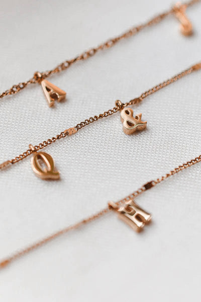 Letter Charm | Farbe Roségold